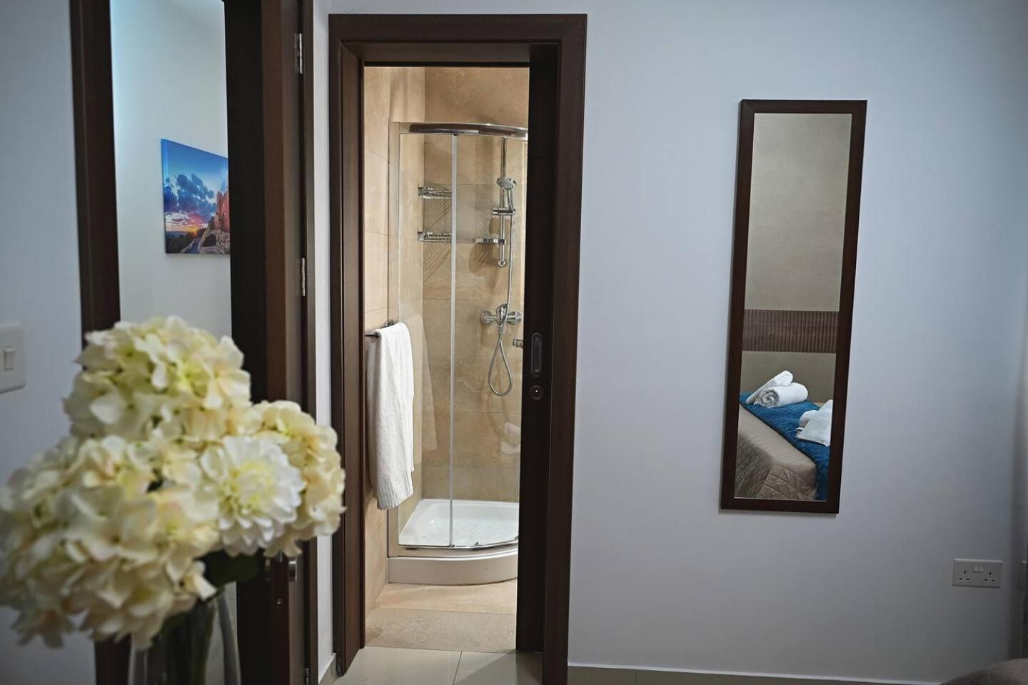 Fl 2 Ta'Lonza Luxury With Hot Tub By Homely メーリッハ エクステリア 写真
